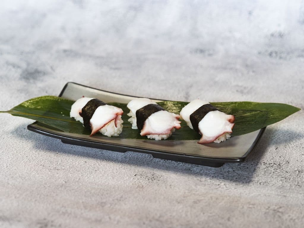 SU10 Tako (Octopus) Sushi (3pcs)