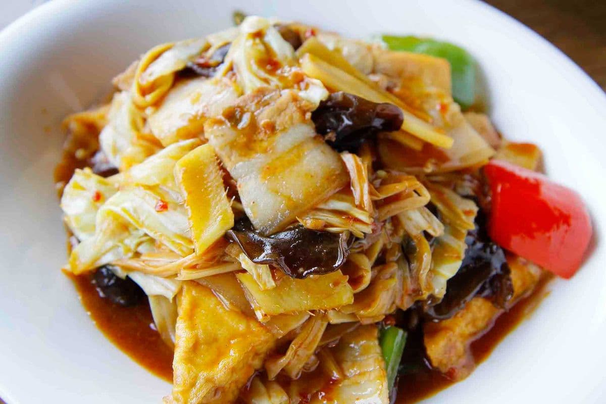 Stir Fried Tofu with Pork and Bamboo Shoots (Spicy) 家常豆腐