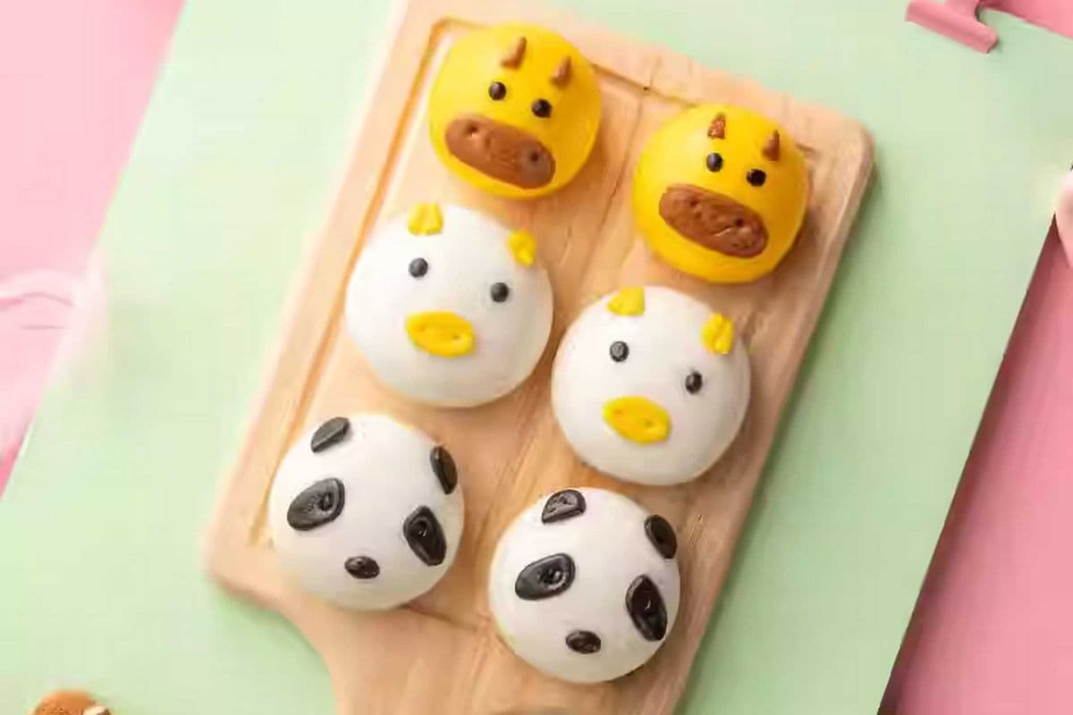 Custard Bun 奶黄包