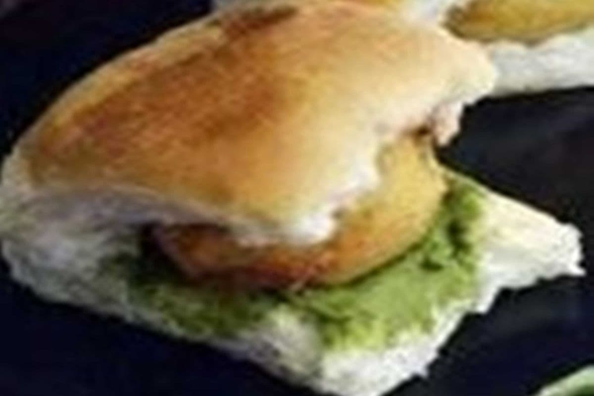 Thecha Vada Pav (2 Pcs)