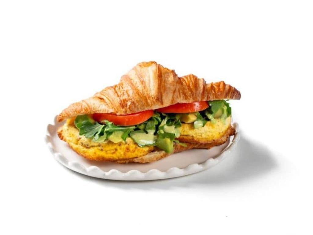 Croissant Omelette Avocat / Avocado omelette croissant