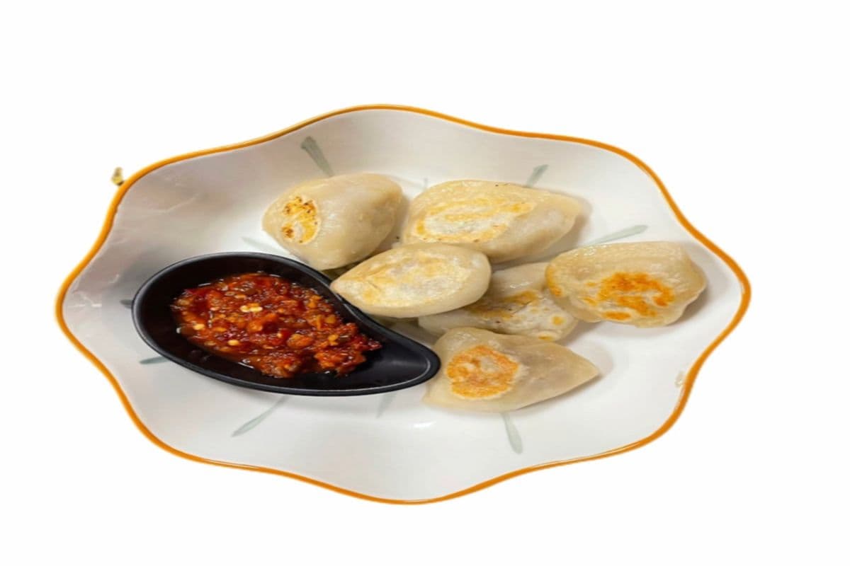 Pork Dumplings (猪肉锅贴) (6 pcs)