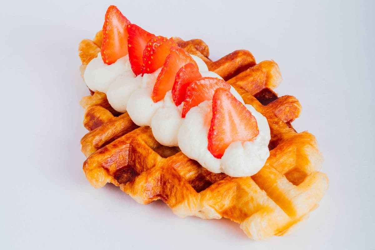 CROFFLE STRAWBERRY Croffle fraise