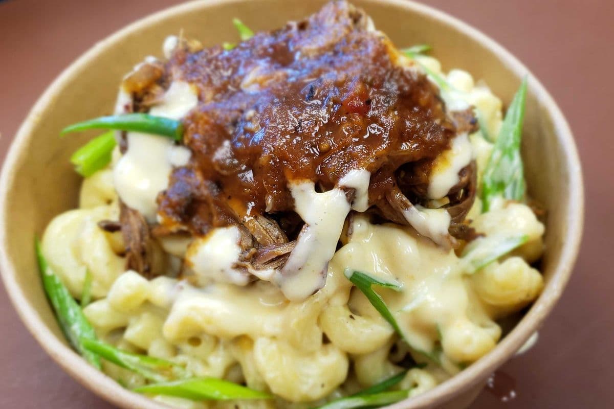 SMOKT BRISKET MAC & CHEESE (Large)