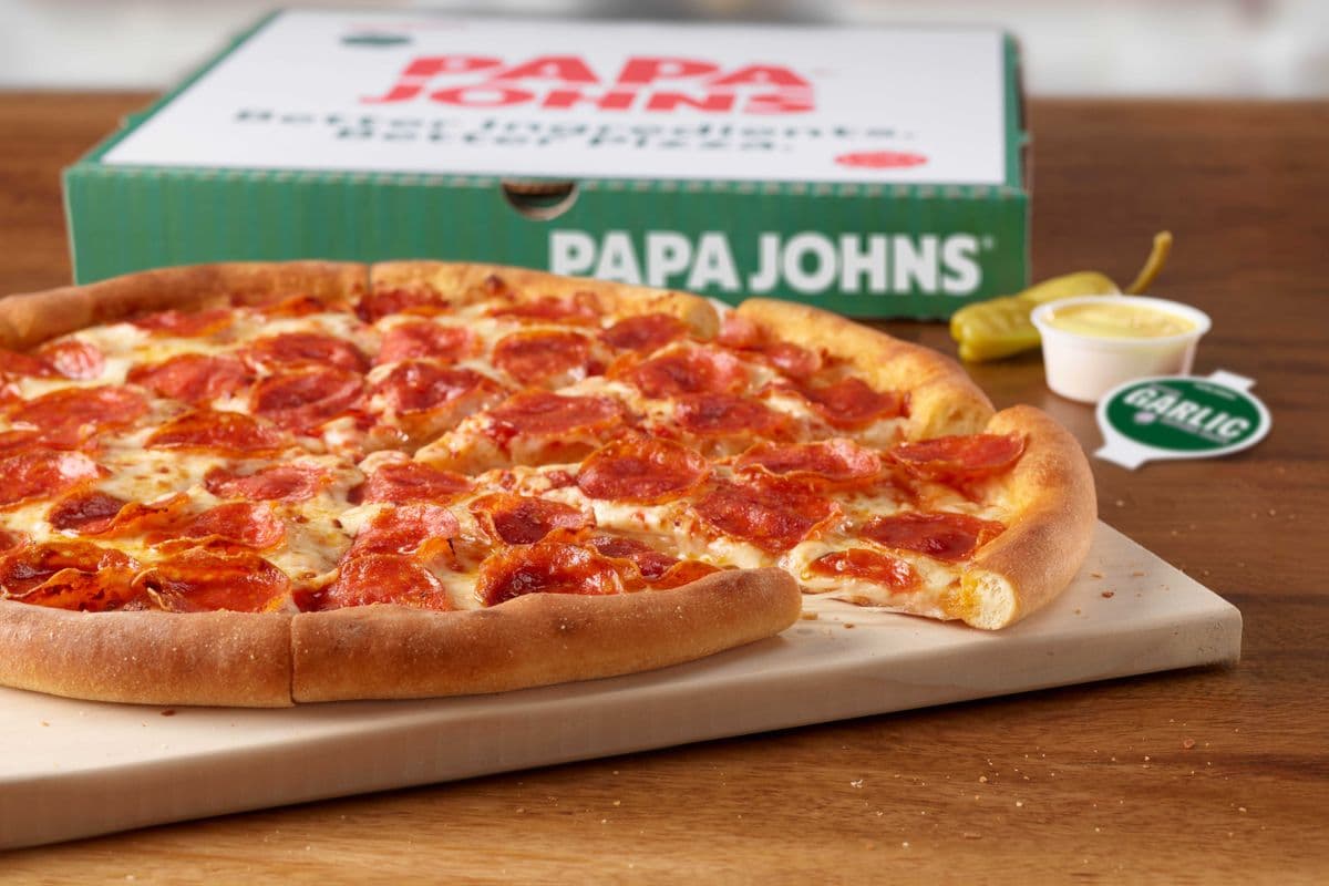 Large Pepperoni Pizza
