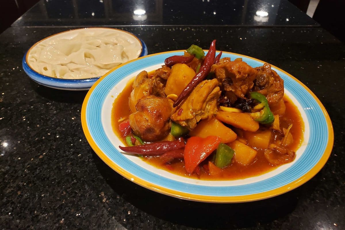 Xinjiang SF Bone-In Chicken S / 新疆大盘鸡