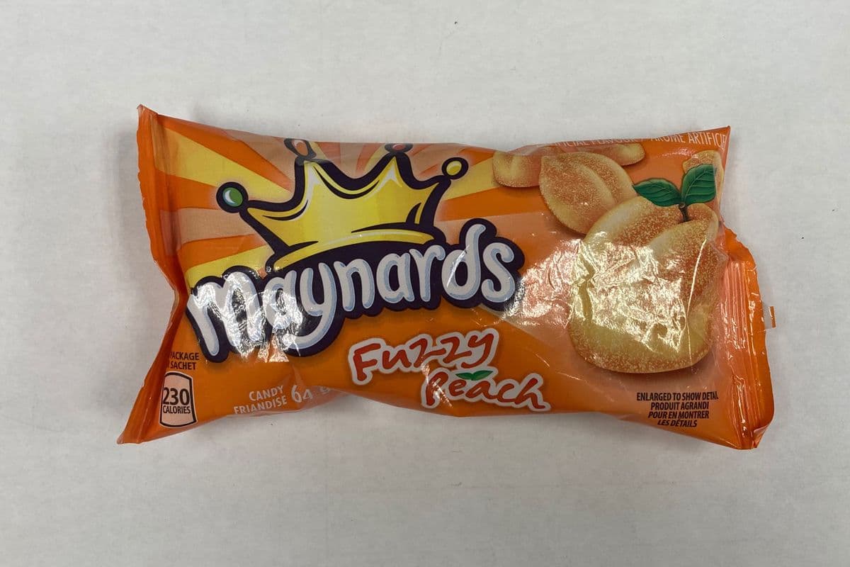 Maynard's Fuzzy Peach (64g) (230 Cal)