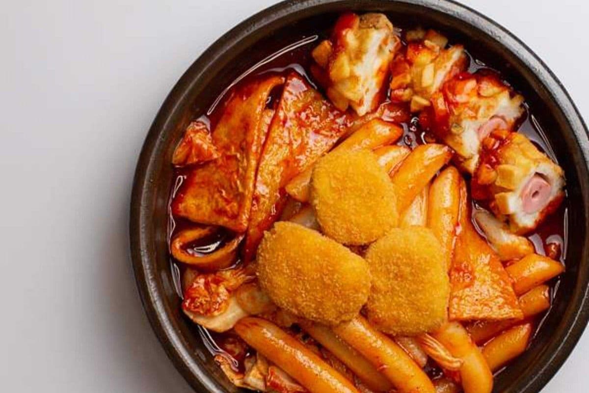 Onggi Spicy Rice Cake (옹기 떡볶이(핫도그, 라면)
