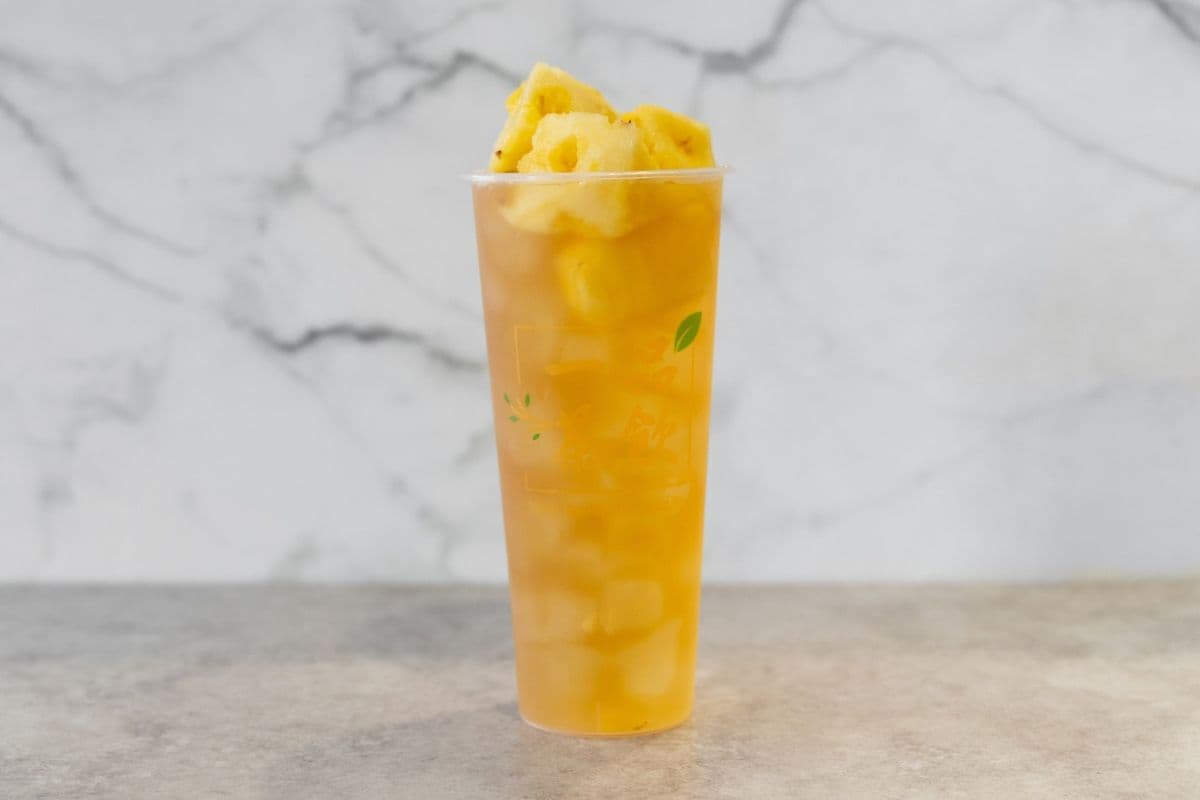 Fresh Pineapple Passion Fruit Tea (700 ml)