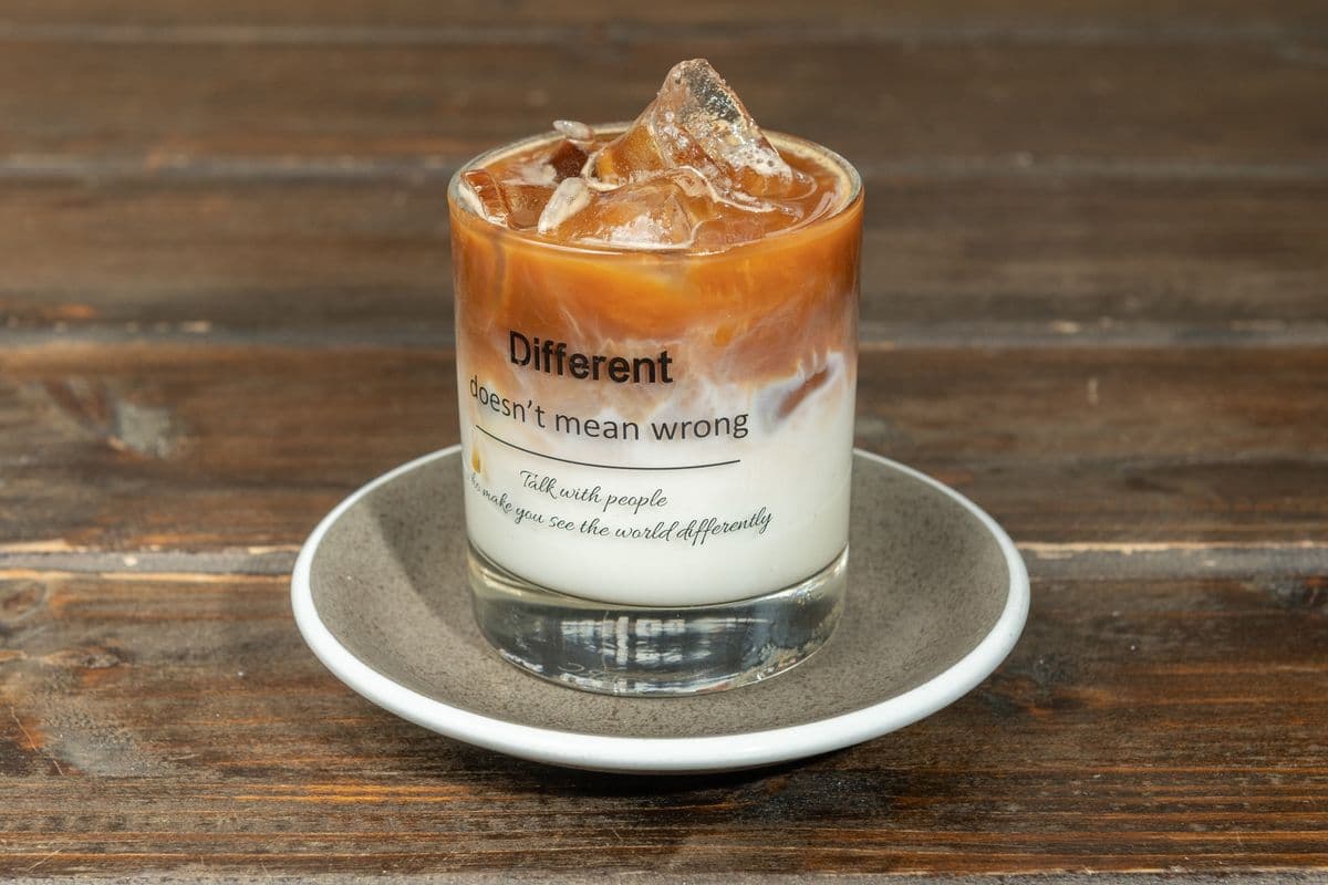 Iced Latte (16 oz)