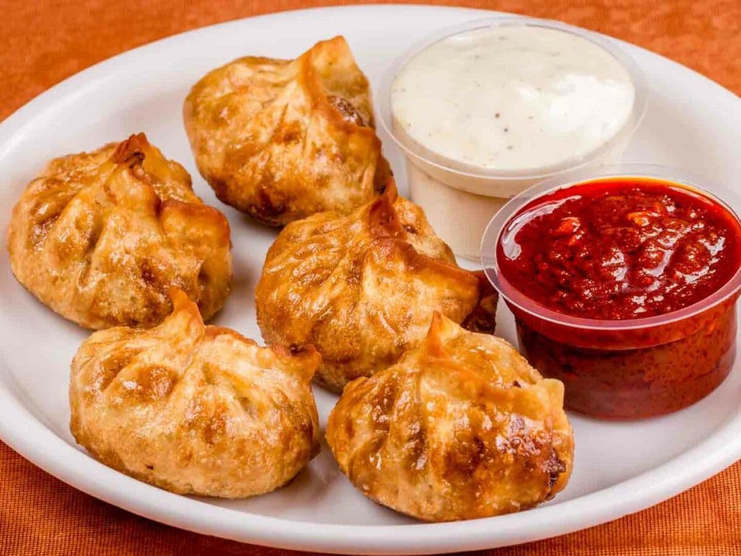 Veggie Momos ( 8 Pcs)