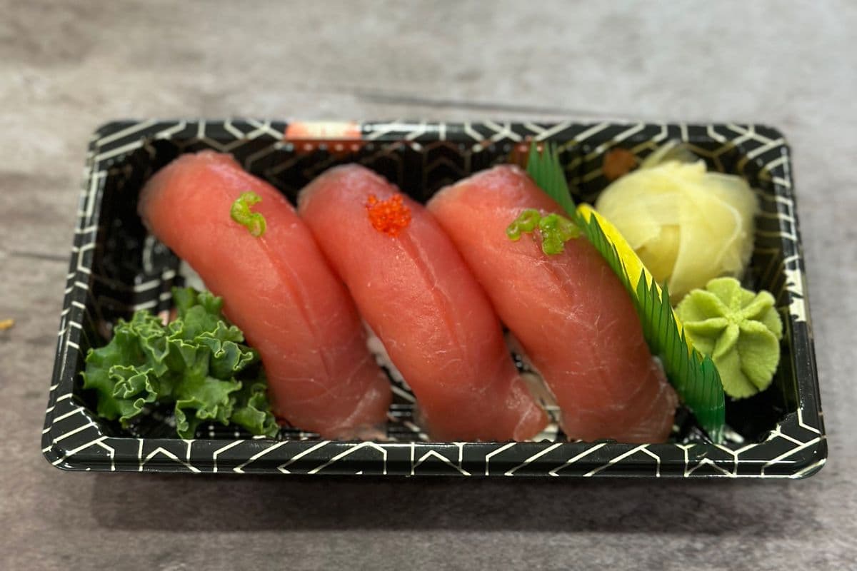 Red Tuna Sushi (3pc)