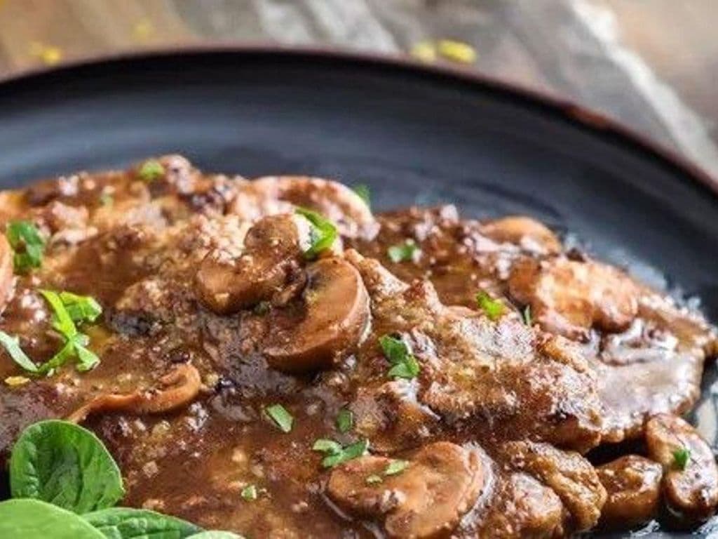 Veal Marsala Family Tray