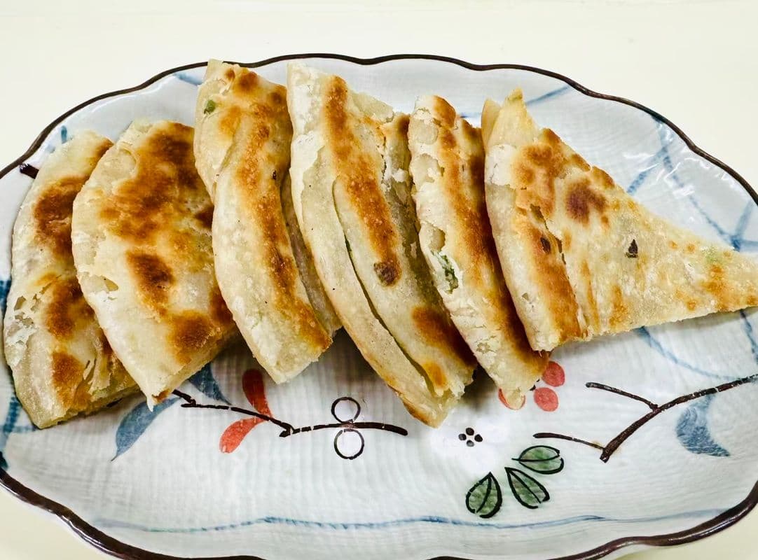 Green Onion Pancake / 葱油饼 -C14
