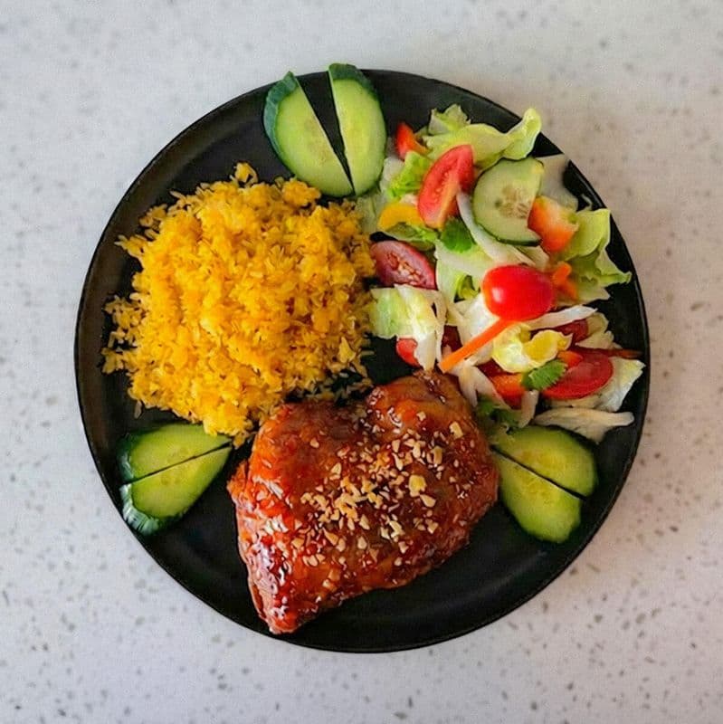 Crispy Chicken & Garlic Fried Rice / Poulet croustillant et riz frit à l'ail