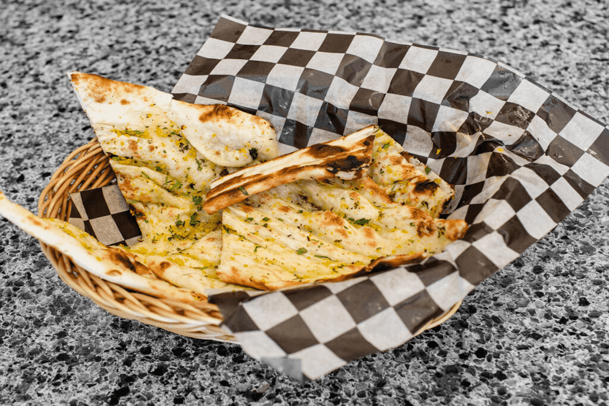Shahi Garlic Naan