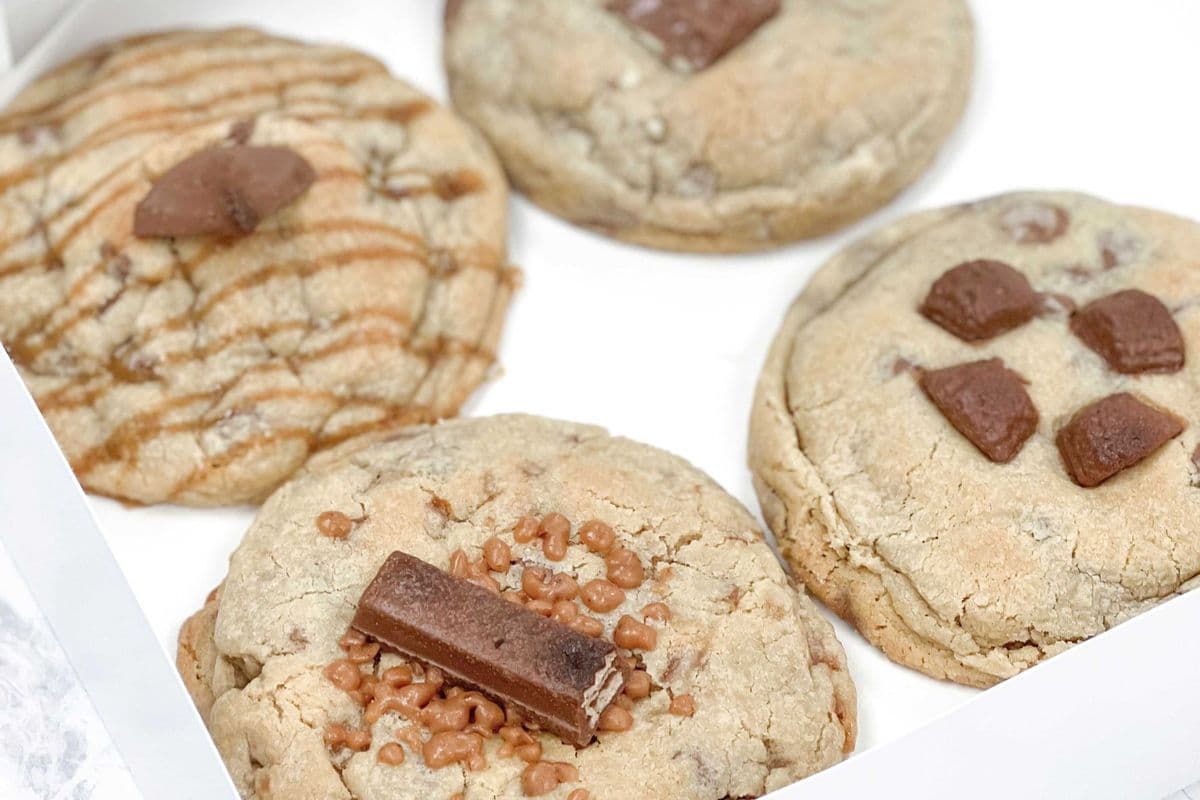 4 BIG Cookies/4 GROS Biscuits