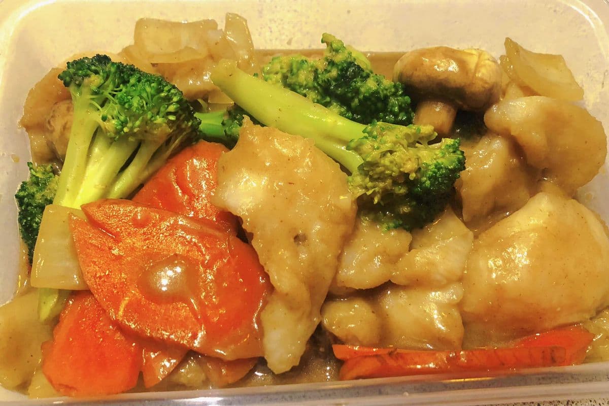 2. Curry Fish 咖喱鱼