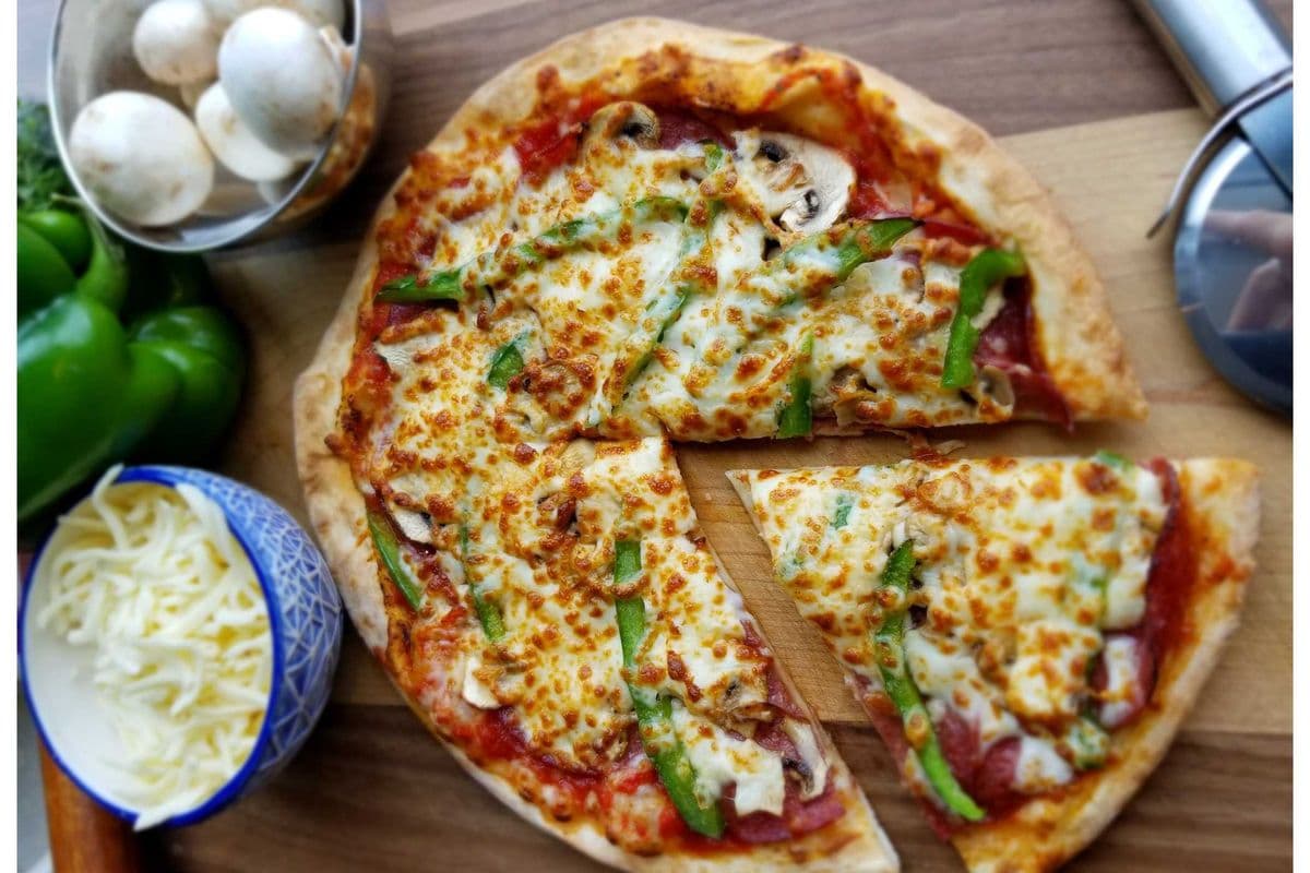 12" moyenne pizza generosa / 12" Medium Generosa Pizza