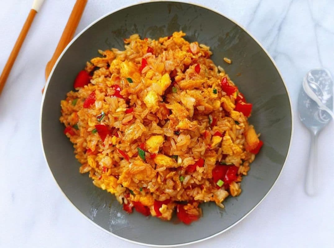 Szechuan Style Spicy Chicken & Shrimp Fried Rice / 四川炒飯
