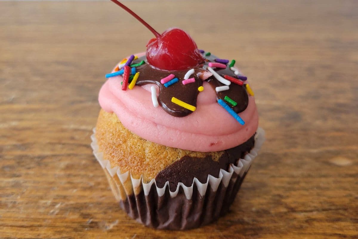 Neapolitan Mini Cupcake