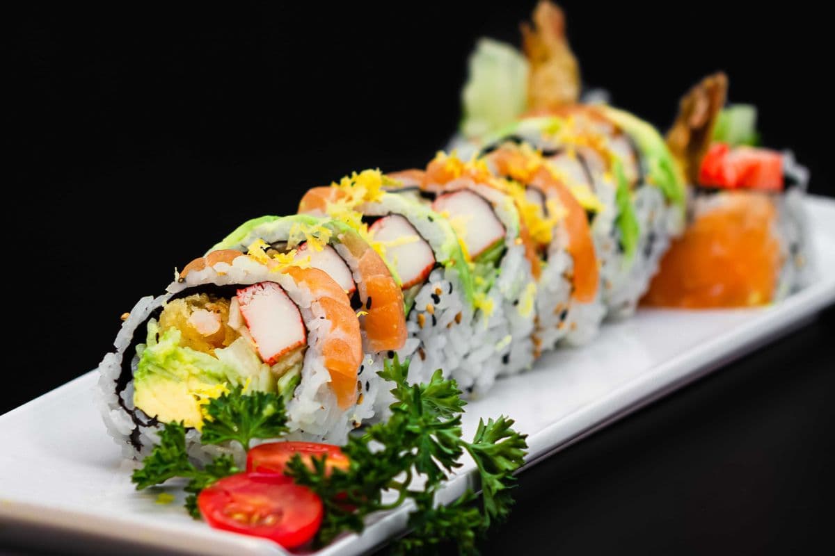 Red Dragon Roll (10 pcs)