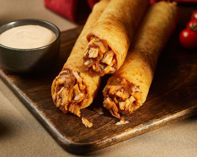 Chicken Rollito (1) Chicken Rollitos