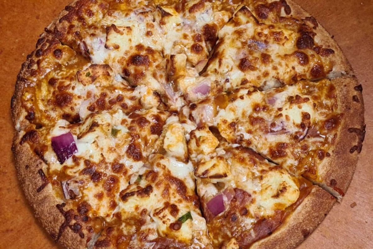 Large Butter Paneer Pizza