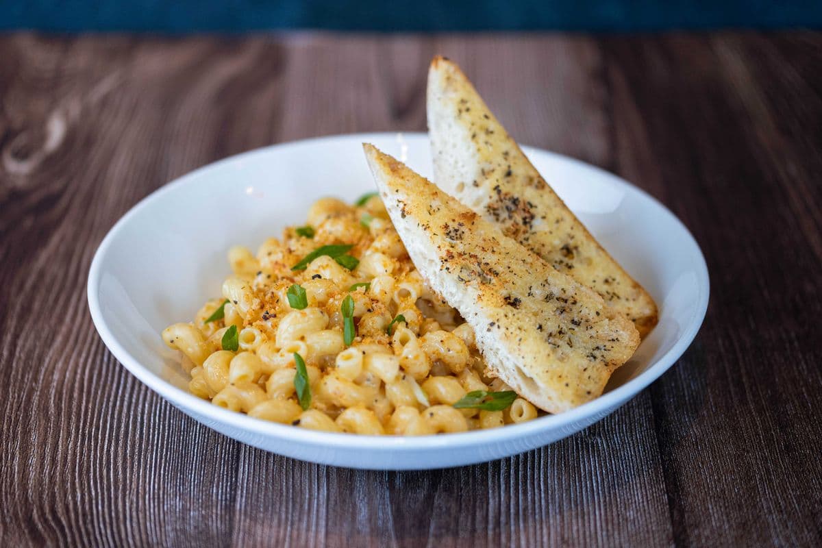 SCRATCH MAC 'N CHEESE