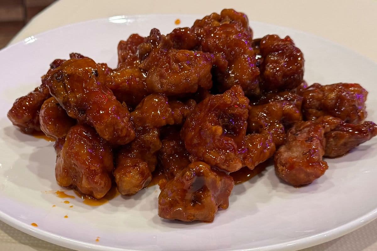 Sweet & Sour Pork Chop 甜酸山楂豬扒