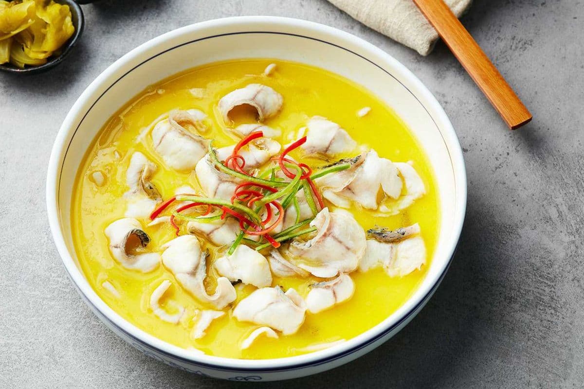 3. Boiled Fish Fillet with Pickled Cabbage (酸菜鱼)