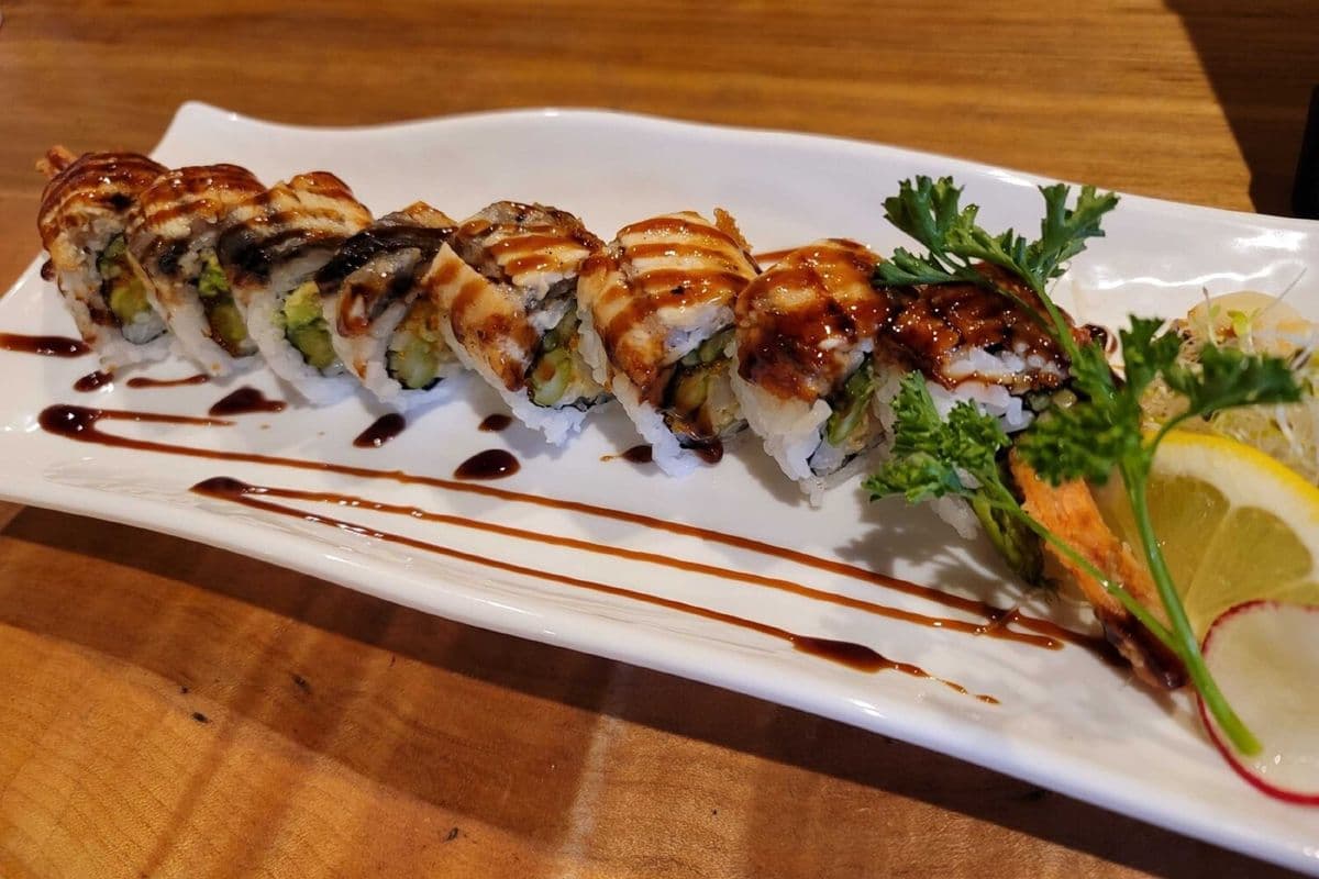 Dancing Eel Roll (8 pcs)