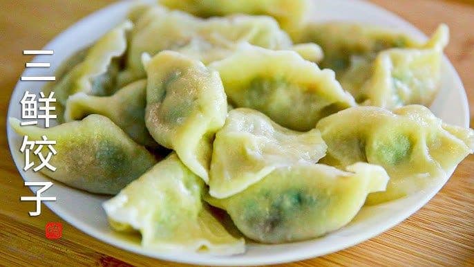 D3 Boiled Pork With Celery Dumplings鮮肉芹菜水餃 (12只)