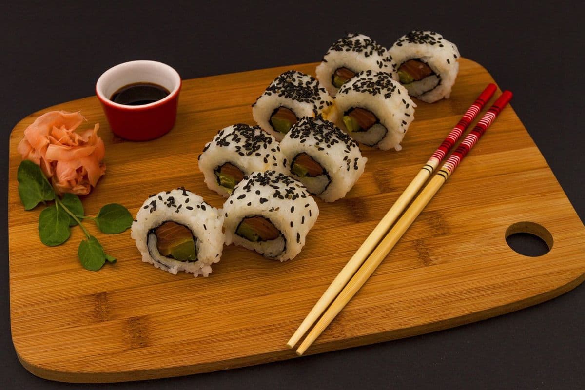 Salmon Avocado Roll