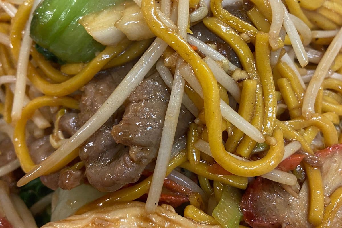 103. House Special Lo Mein