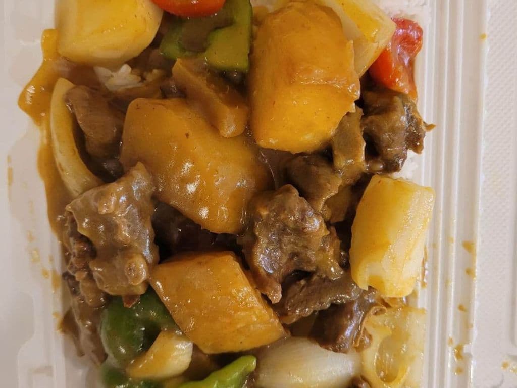 Curry Beef Brisket on Rice 咖喱牛腩饭