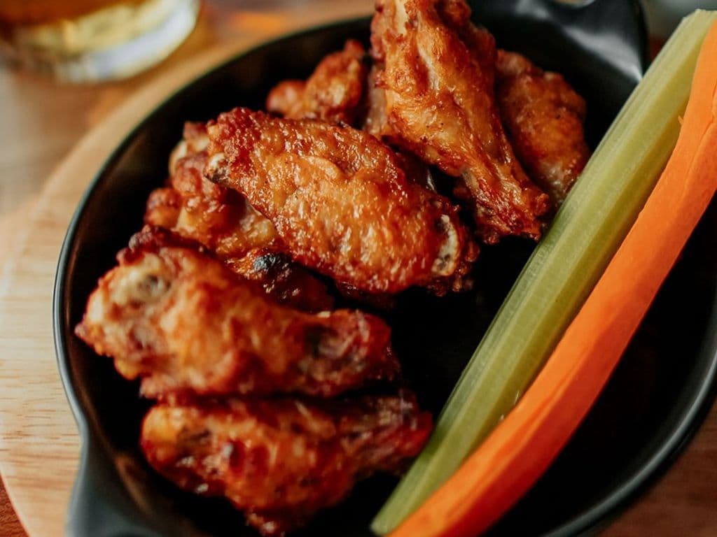 8 Ailes de poulet BUFFALO / 8 BUFFALO Chicken Wings