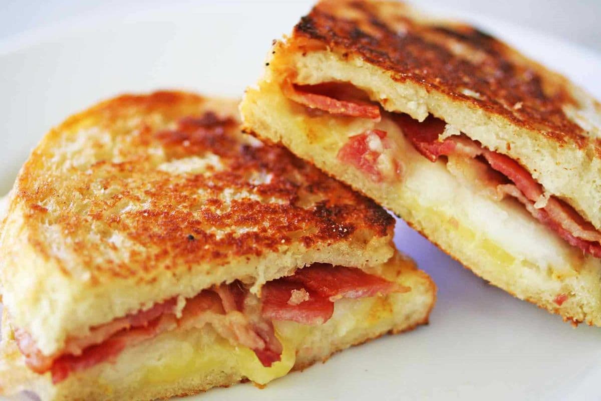 Bacon Grilled Cheese Melt