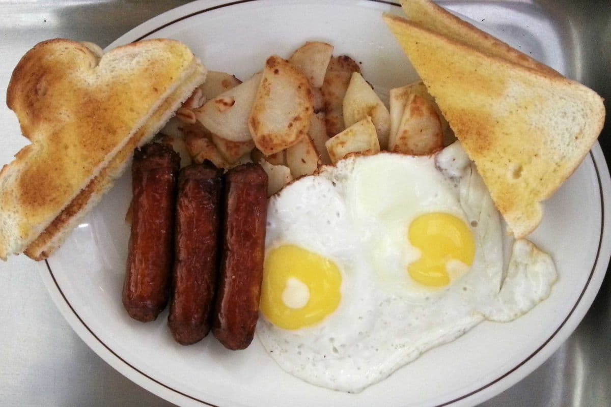Two Eggs with Pork Sausage (3 pcs)