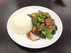 BeefwithBlackBeanSauceOnRice 豉汁牛肉飯