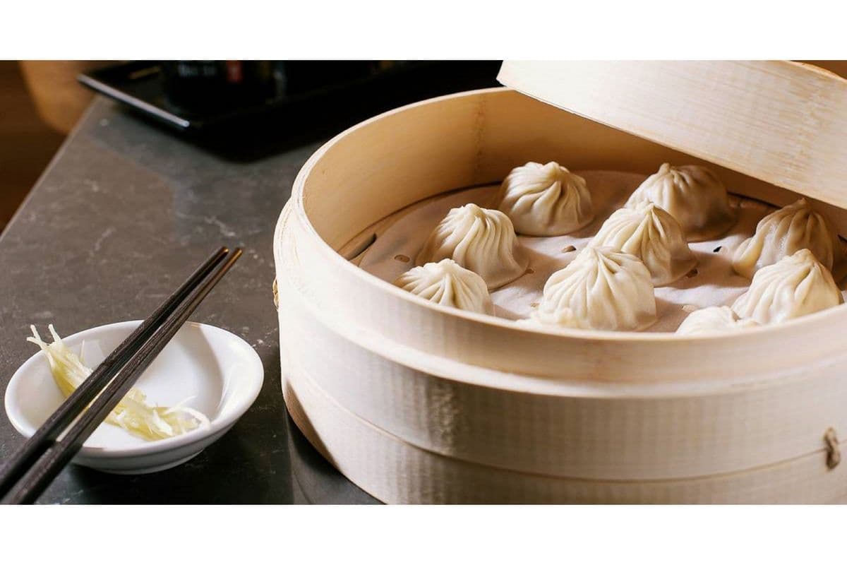 Xiao Long Bao (6 pcs) 小笼包