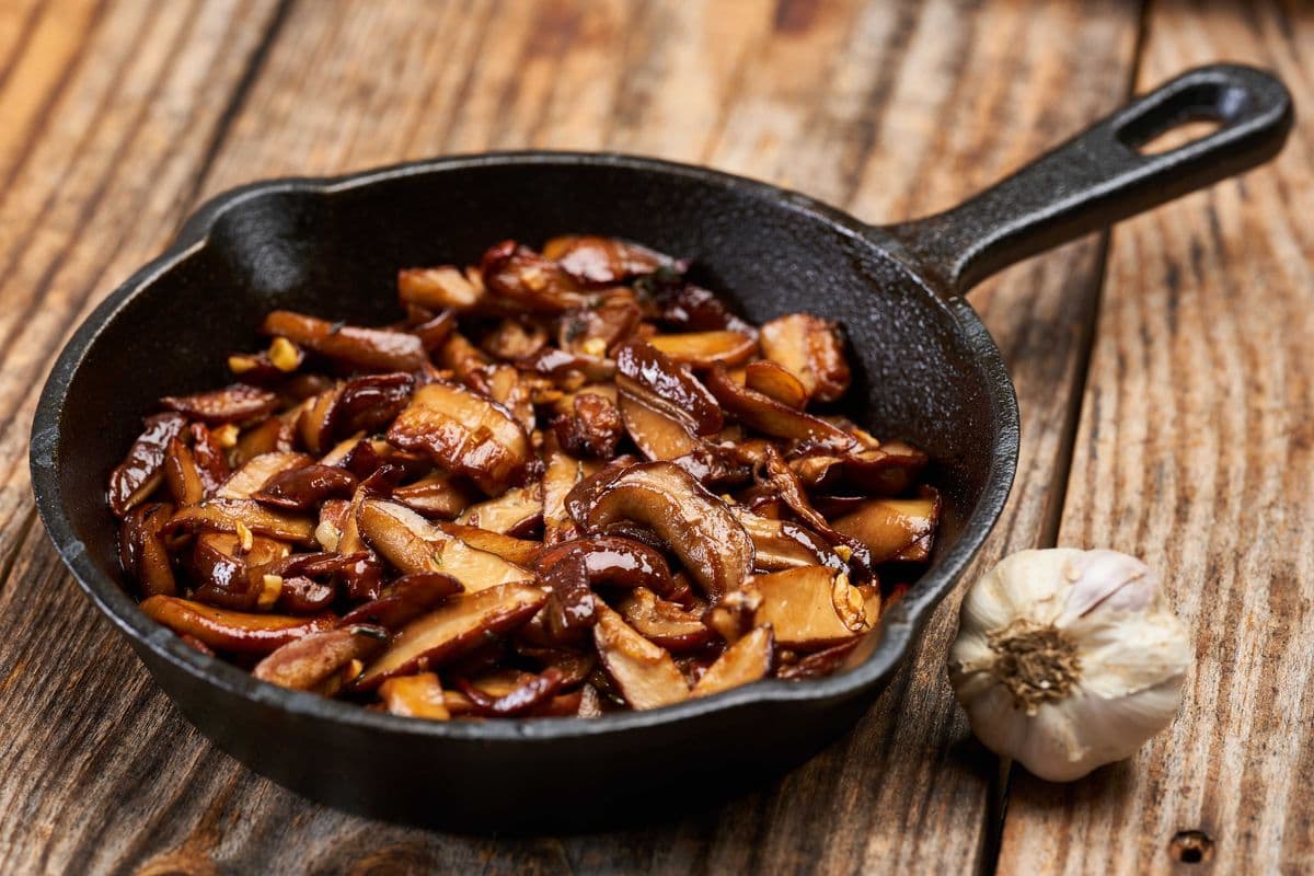 Hongos Al Ajillo (Vegan)
