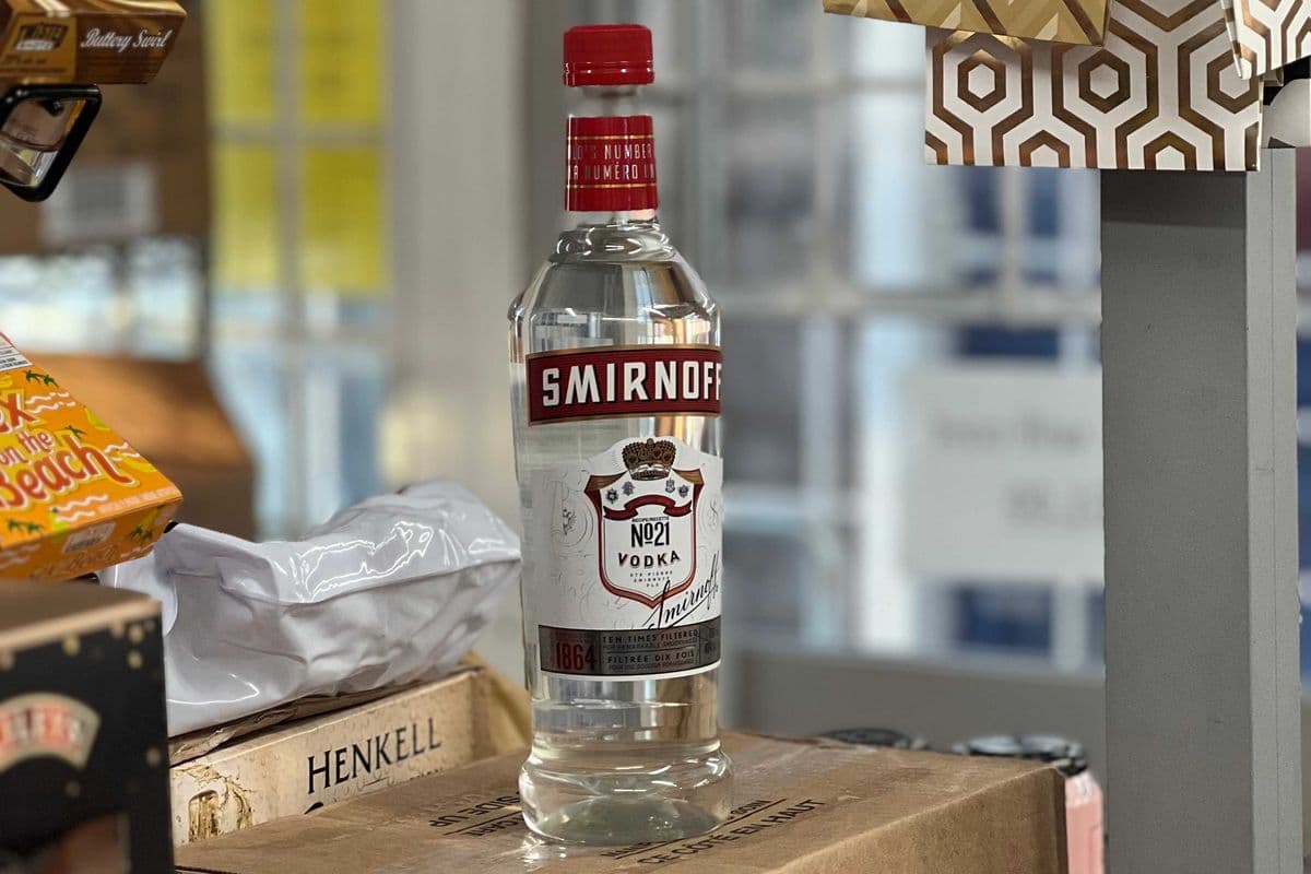 Smirnoff Vodka (1 x 750 ml)