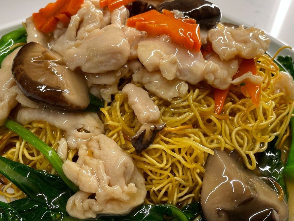 N10c Chicken Chow Mein 雞炒麵