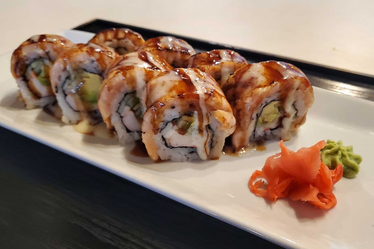 Grilled Salmon Roll (8pcs)