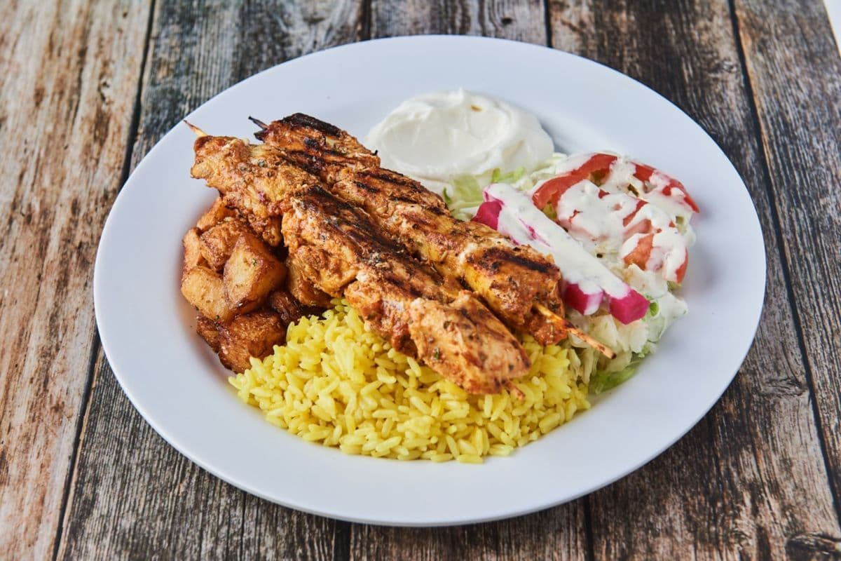 Assiette brochette de poulet / Chicken Skewer Plate