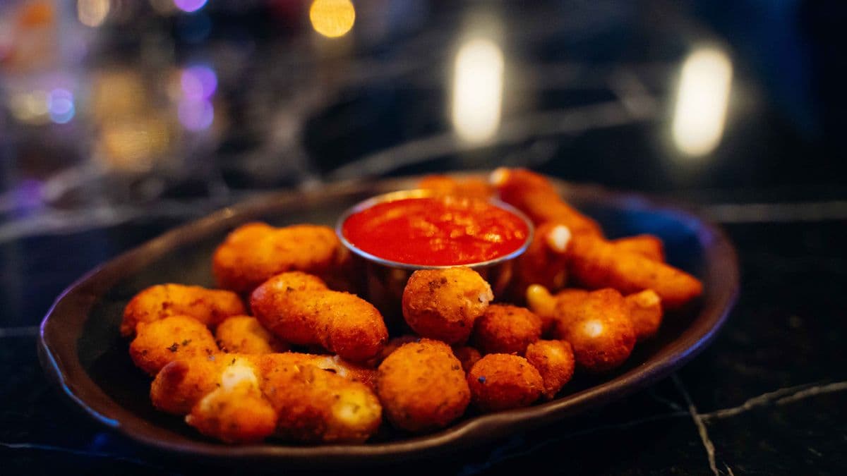 FRIED CHEESE CURDS