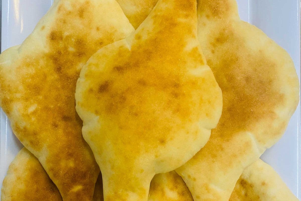 1 Bag of White Samoon (Sandwich Bread) (10 pcs)