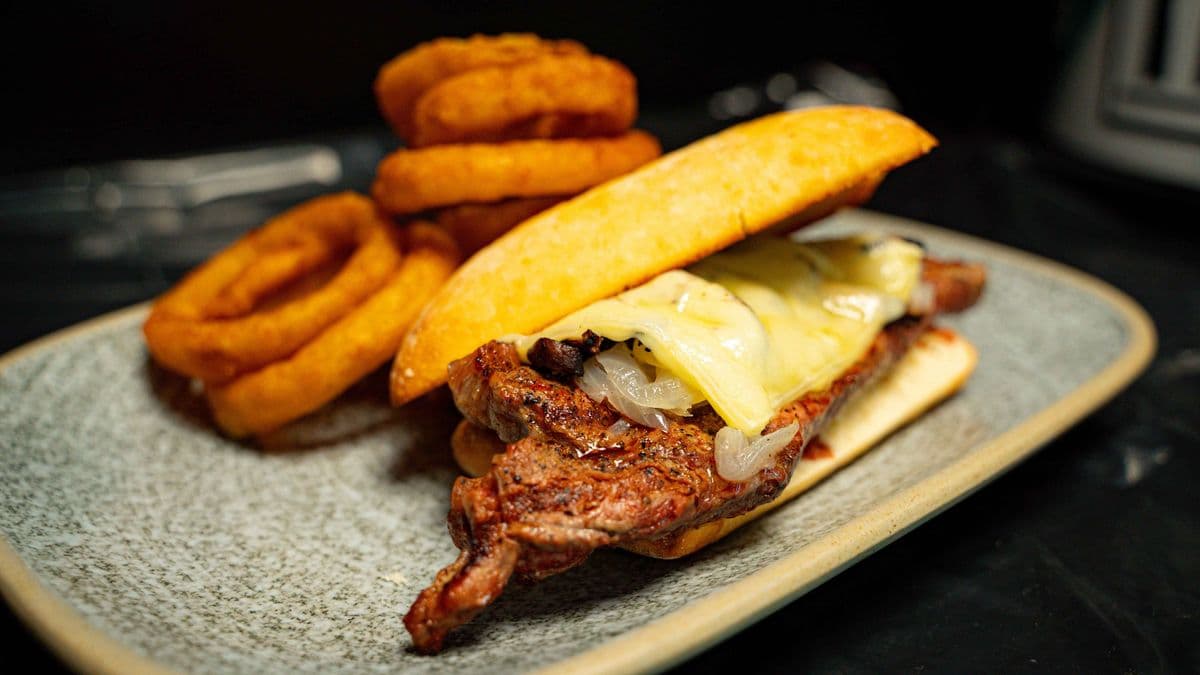Steak Melt Sandwich (7 oz)