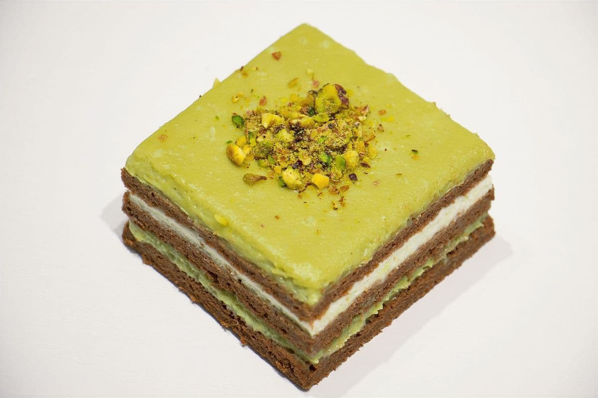 Pistachio Cream Cake